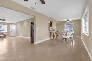 8208 NW 14th St, Plantation, FL 33322 - Photo 14