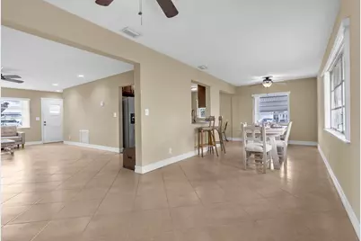 8208 NW 14 Street, Plantation, FL 33322 - Photo 14