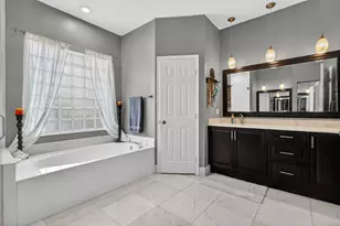 9239 Emily Cir, Lake Worth, FL 33467 - Photo 18