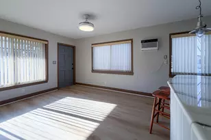 872 NE 40th St, Oakland Park, FL 33334 - Photo 2