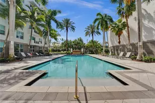 2421 NE 65th St, Fort Lauderdale, FL 33308 - Photo 2