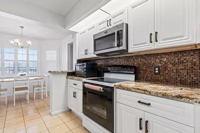 1000 SW 125th Avenue #211, Pembroke Pines, FL 33027 - Photo 2