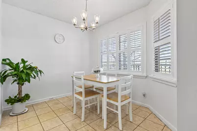 1000 SW 125th Avenue #211, Pembroke Pines, FL 33027 - Photo 4
