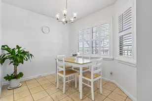 1000 SW 125th Ave, Pembroke Pines, FL 33027 - Photo 4