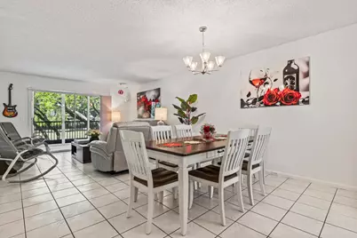 1000 SW 125th Avenue #211, Pembroke Pines, FL 33027 - Photo 8