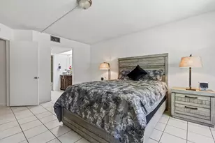 1000 SW 125th Ave, Pembroke Pines, FL 33027 - Photo 18
