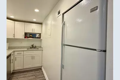 3000 Riomar Street #410, Fort Lauderdale, FL 33304 - Photo 2