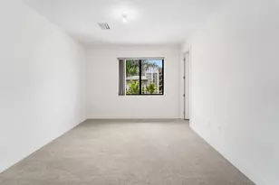 8173 NW 42nd St, Doral, FL 33166 - Photo 12