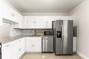 130 Lake Meryl Dr, West Palm Beach, FL 33411 - Photo 8