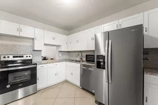 130 Lake Meryl Dr, West Palm Beach, FL 33411 - Photo 10