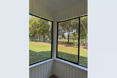 203 E Lakeview Dr Drive E, Royal Palm Beach, FL 33411 - Photo 16