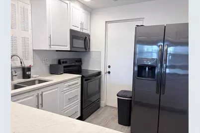 2316 S Cypress Bend Drive #318, Pompano Beach, FL 33069 - Photo 6