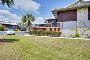 3201 SE Guenevere Ln, Port Saint Lucie, FL 34952 - Photo 4