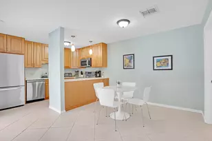 3201 SE Guenevere Ln, Port Saint Lucie, FL 34952 - Photo 14