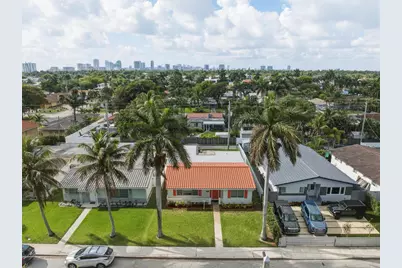 1114 Johnson Street, Hollywood, FL 33019 - Photo 2