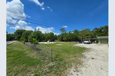 144 N Elm Street, Fellsmere, FL 32948 - Photo 2