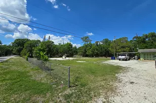 144 N Elm St, Fellsmere, FL 32948 - Photo 2