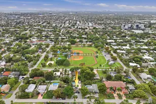 720 NE 7th St, Pompano Beach, FL 33060 - Photo 12