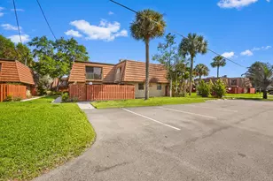 1302 Nebraska Ave, Fort Pierce, FL 34950 - Photo 2