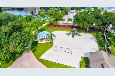 3226 S Carambola Cir S, Coconut Creek, FL 33066 - Photo 48