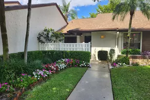 3226 S Carambola Cir S, Coconut Creek, FL 33066 - Photo 4