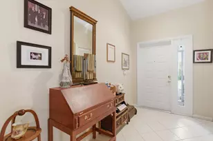 9624 Crescent View Dr N, Boynton Beach, FL 33437 - Photo 2
