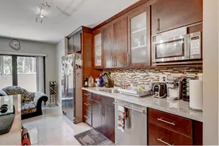 2384 NW 36th Ave, Coconut Creek, FL 33066 - Photo 10