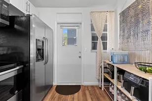 5275 NW 10th Ct, Plantation, FL 33313 - Photo 6