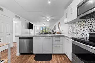 5275 NW 10th Ct, Plantation, FL 33313 - Photo 8