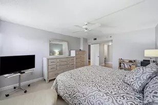 1201 S Ocean Dr, Hollywood, FL 33019 - Photo 28