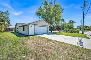 2621 SE Westmoreland Blvd, Port Saint Lucie, FL 34952 - Photo 4