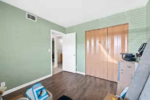 5570 Lakeside Dr, Margate, FL 33063 - Photo 14
