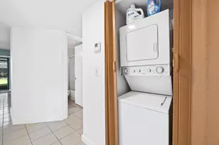 5570 Lakeside Dr, Margate, FL 33063 - Photo 16