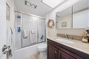 37 Yacht Club Dr, North Palm Beach, FL 33408 - Photo 16