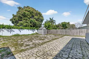 257 SW 5th St, Boca Raton, FL 33432 - Photo 42