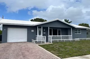 257 SW 5th St, Boca Raton, FL 33432 - Photo 2