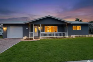 257 SW 5th St, Boca Raton, FL 33432 - Photo 1