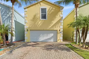 3221 John's Pl, Palm Springs, FL 33461 - Photo 30