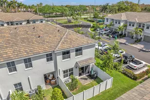 17002 SW 1st St, Pembroke Pines, FL 33027 - Photo 16