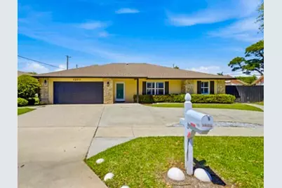 1207 Sea Pines Lane, Lantana, FL 33462 - Photo 1