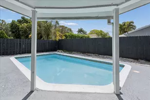 2324 NW 98th Terrace, Coral Springs, FL 33065 - Photo 2