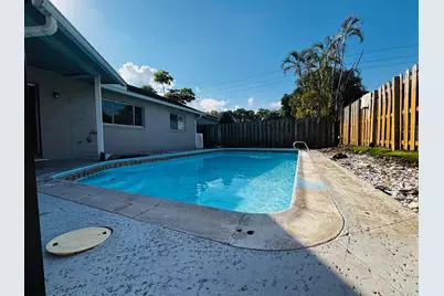 2324 NW 98th Terrace, Coral Springs, FL 33065 - Photo 4