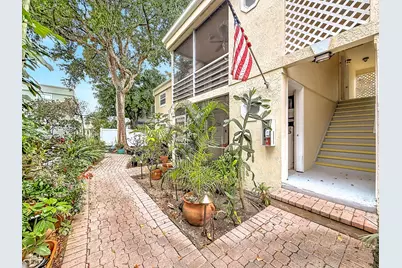 305 SE 11th Avenue #D, Pompano Beach, FL 33060 - Photo 2