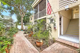 305 SE 11th Ave, Pompano Beach, FL 33060 - Photo 2