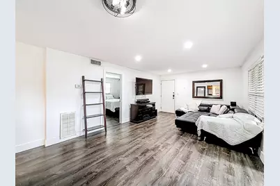 305 SE 11th Avenue #D, Pompano Beach, FL 33060 - Photo 4