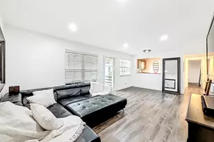 305 SE 11th Ave, Pompano Beach, FL 33060 - Photo 2