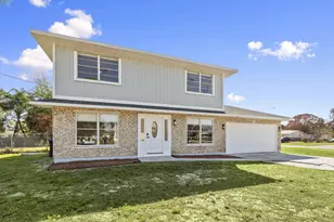 405 NE Midvale St, Port Saint Lucie, FL 34983 - Photo 2