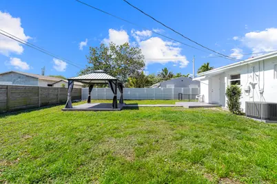 2130 Wiley Court, Hollywood, FL 33020 - Photo 18