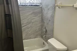 102 Sherwood Cir, Jupiter, FL 33458 - Photo 10