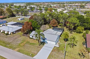 2225 SE Flanders Rd, Port Saint Lucie, FL 34952 - Photo 36